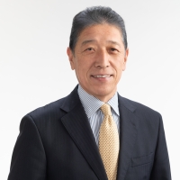 8番　小野　敏雄（おの　としお）